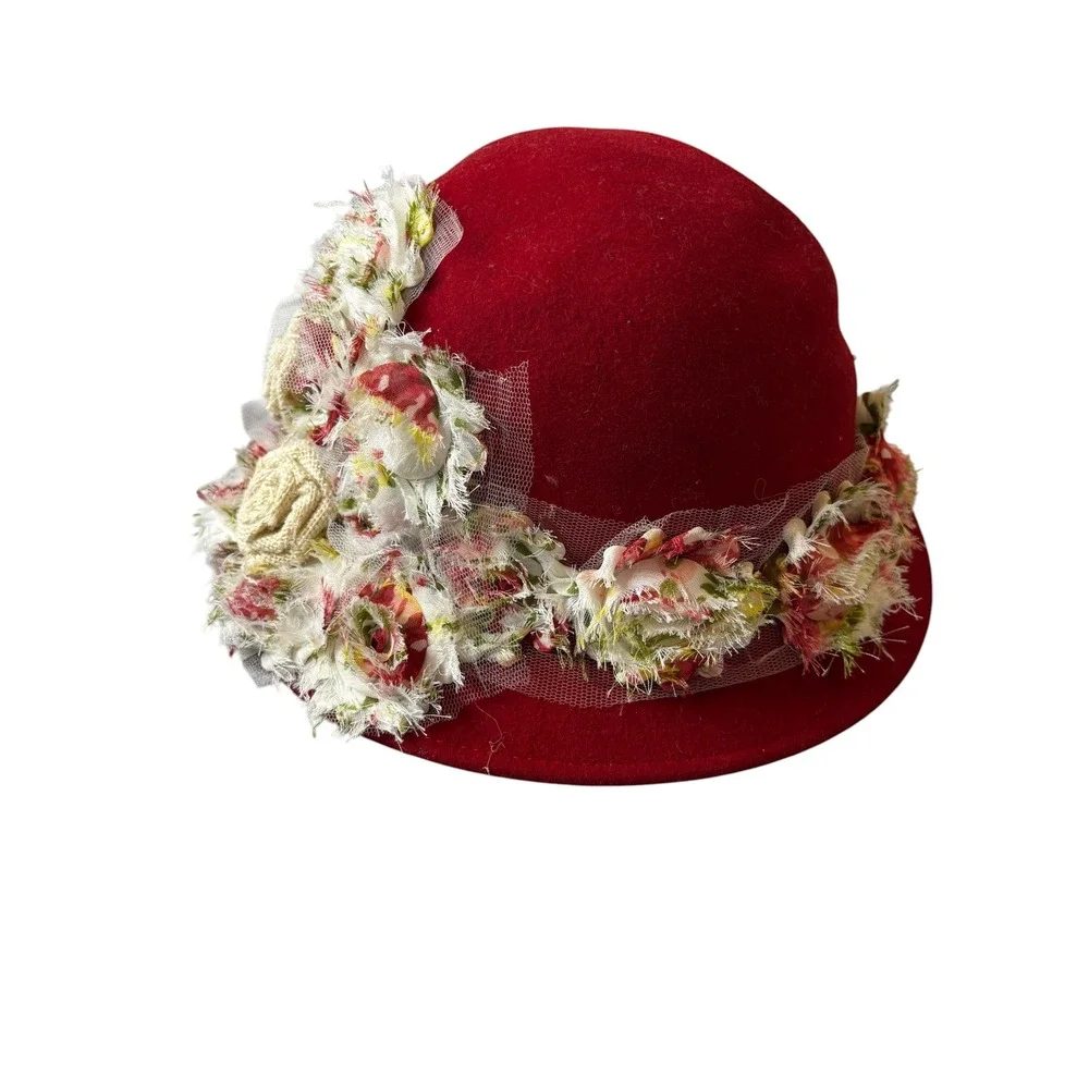 Vintage Style Red 100% Wool Cloche Hat Floral Fabric Roses Netting RN 87429